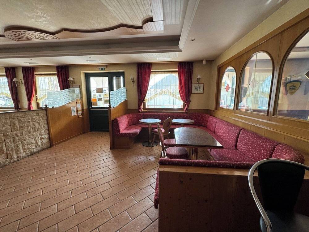 HC HOTEL GARNI ROOM AND APARTMENT 2