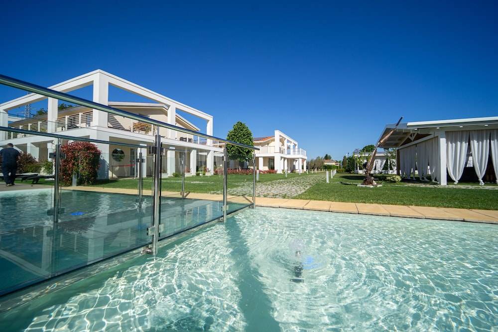 iConic Wellness Resort & Spa 1