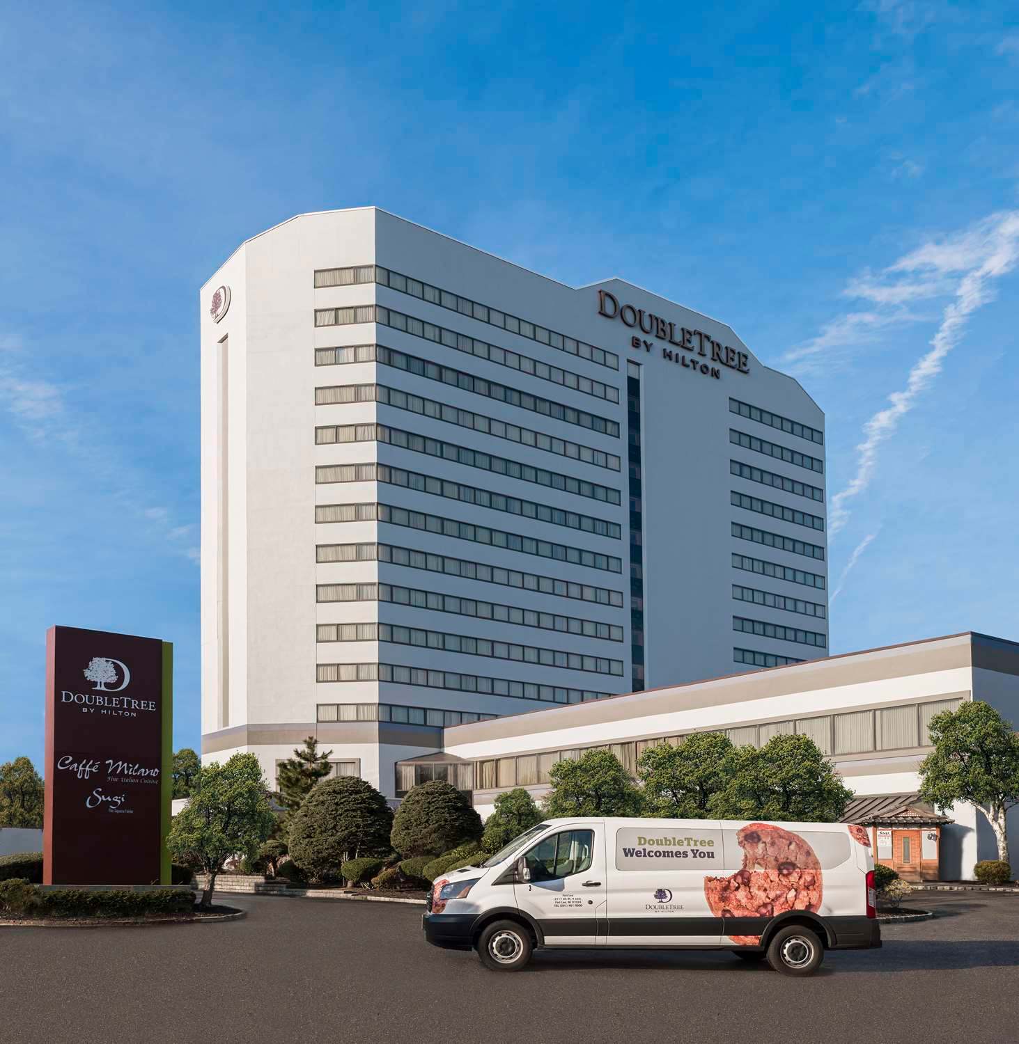 DoubleTree by Hilton Fort Lee George Washington Bridge 1