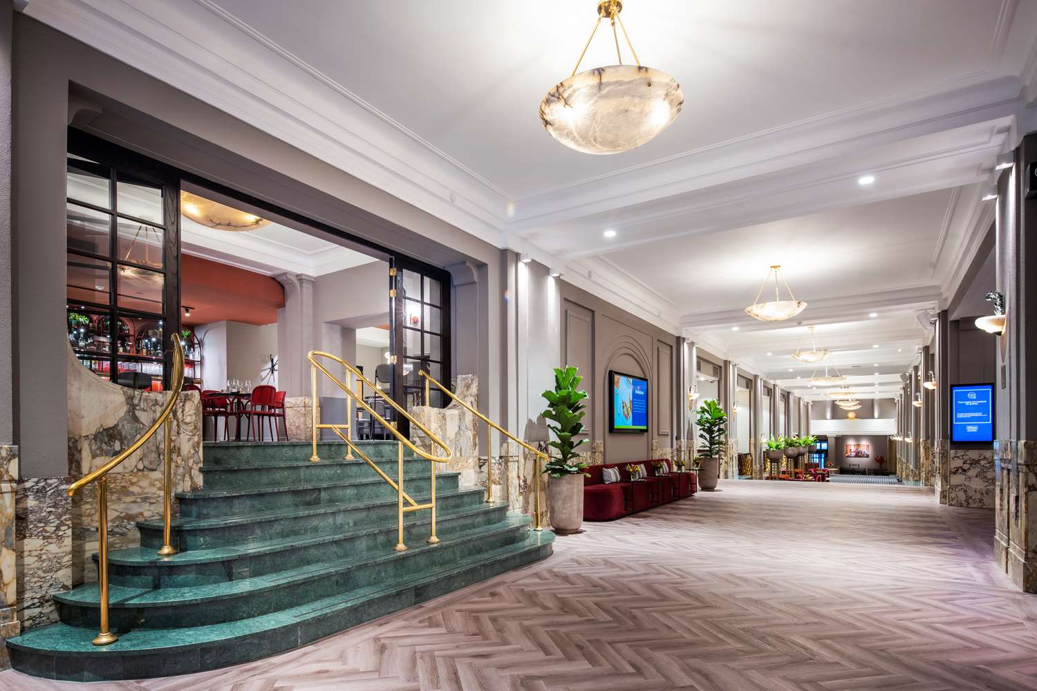 DoubleTree By Hilton Brussels City 1