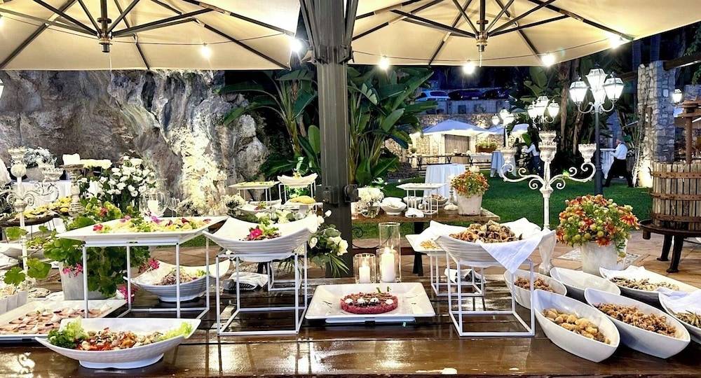 Aeneas' Landing Resort 1