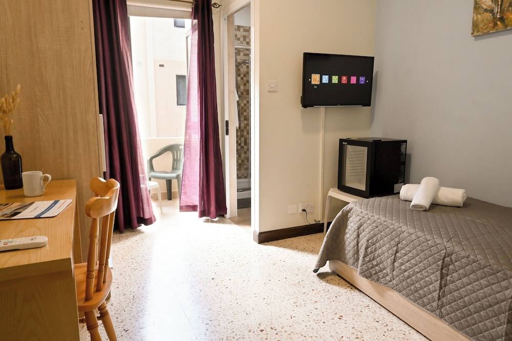 Cozy Ensuite Rooms 1