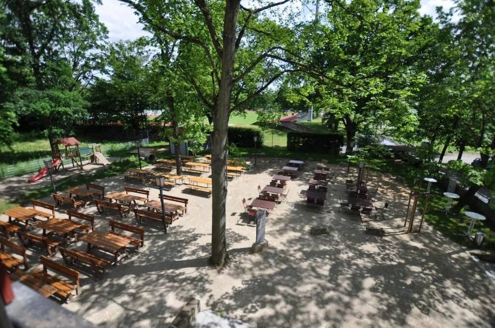 Volkspark Hotel 1