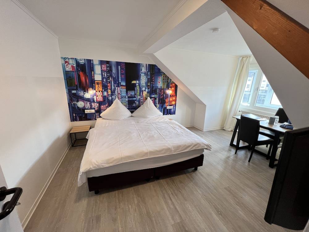 Hotel Bitzer Backnang Zentrum 24h Check In Frühstück zubuchbar gratis Parkplätze 1