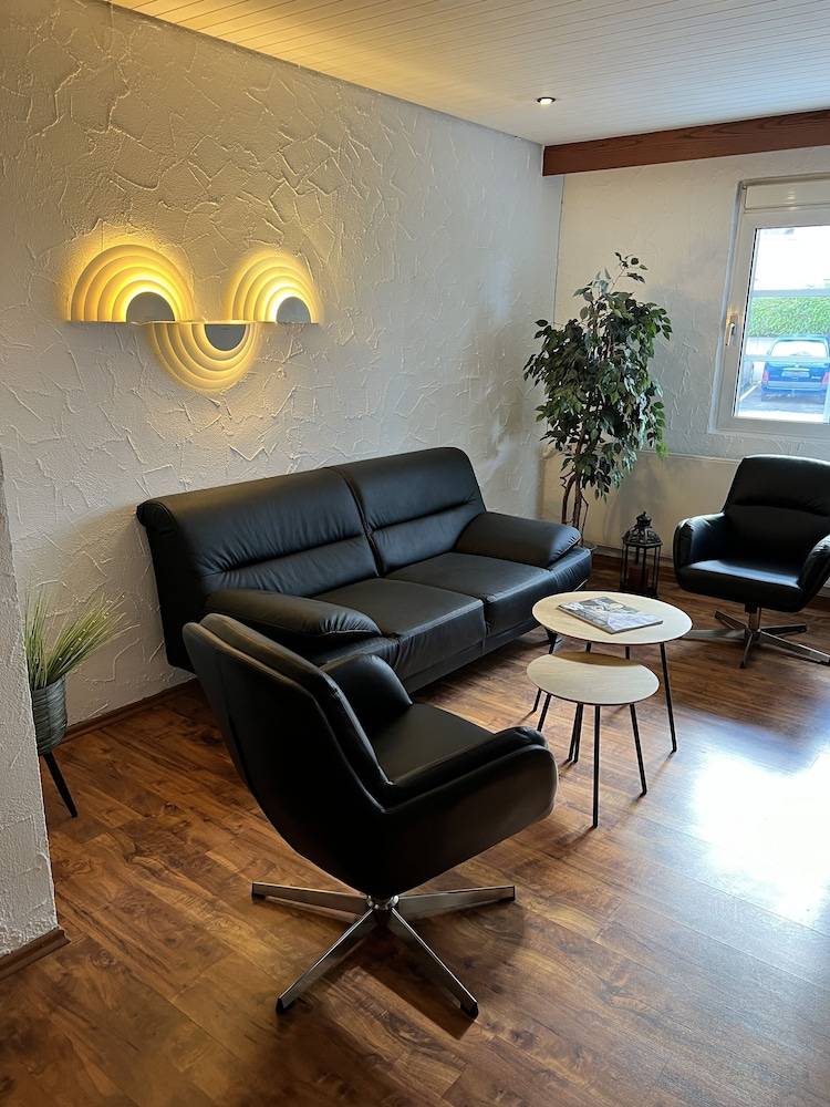 Hotel Bitzer Backnang Zentrum 24h Check In Frühstück zubuchbar gratis Parkplätze 2
