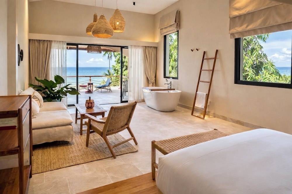 Baan Jai Dee Beach Front Hotel 1