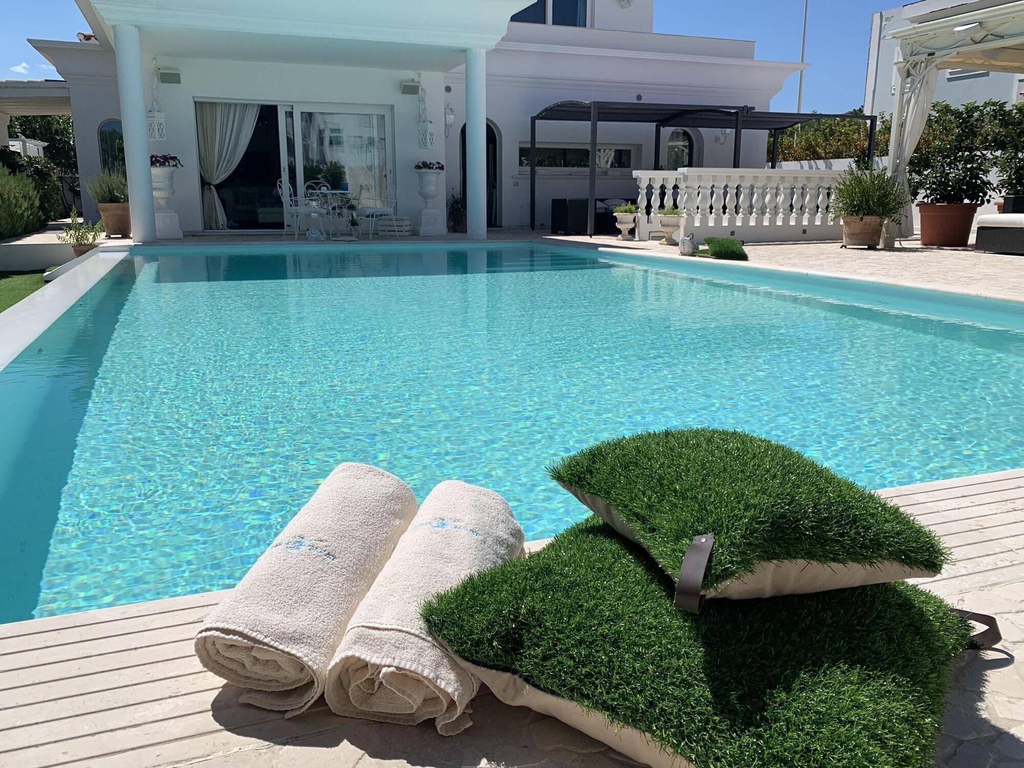 White House Luxury Hospitality 2