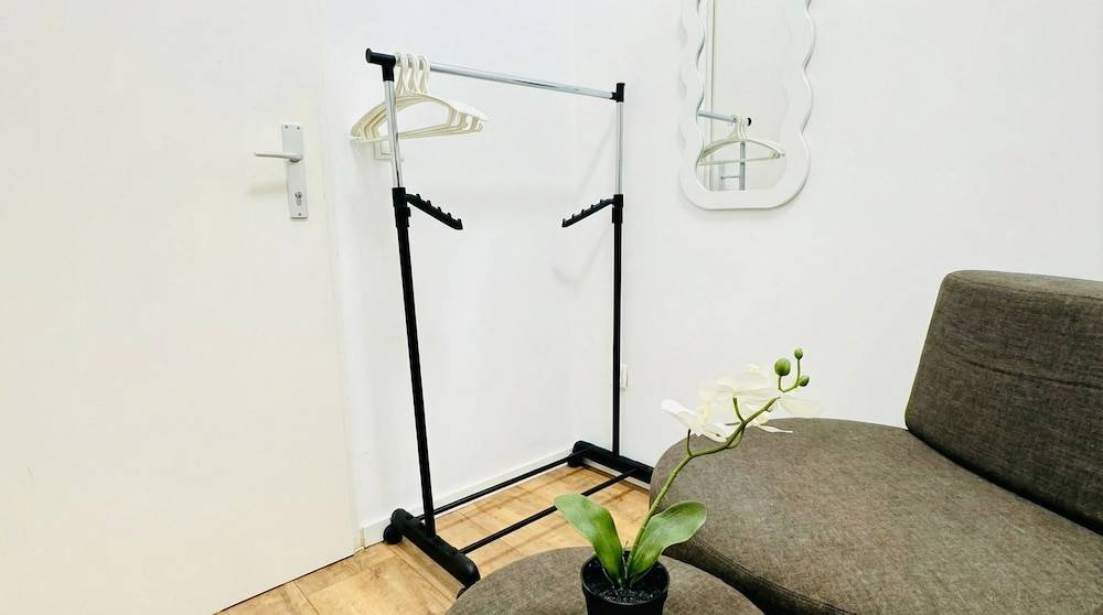 Simple Private Room Steps from Augarten 2