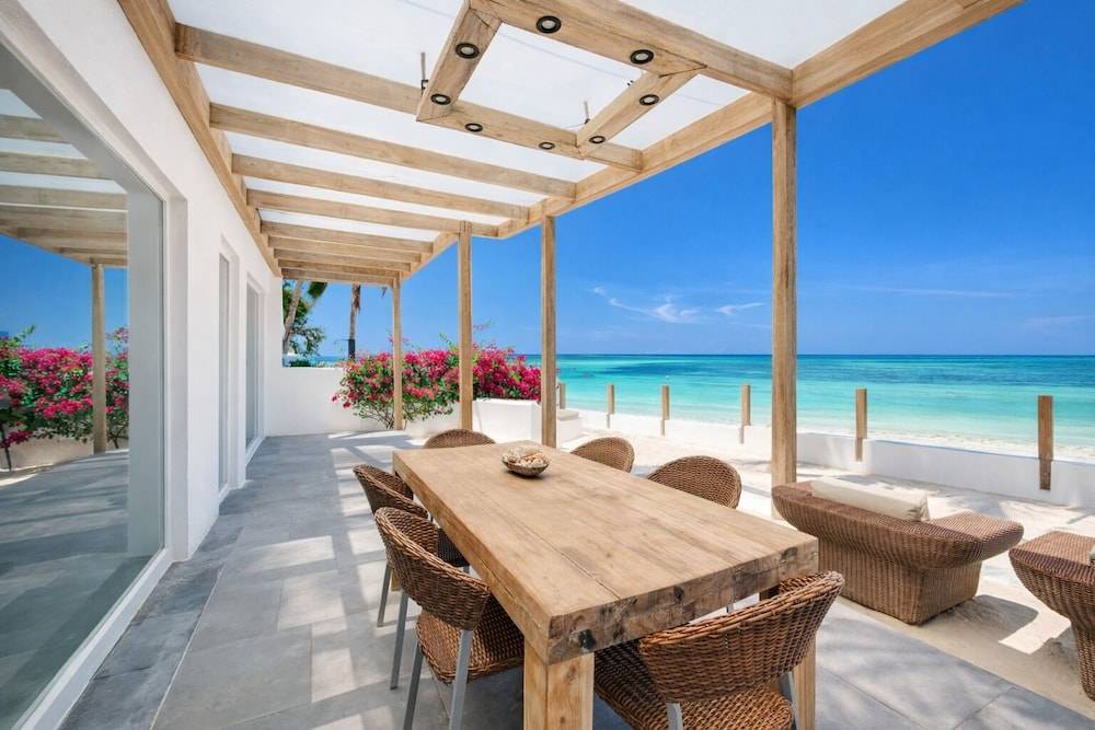 Moja Private Beachfront Suite, Amani Home Zanzibar 1