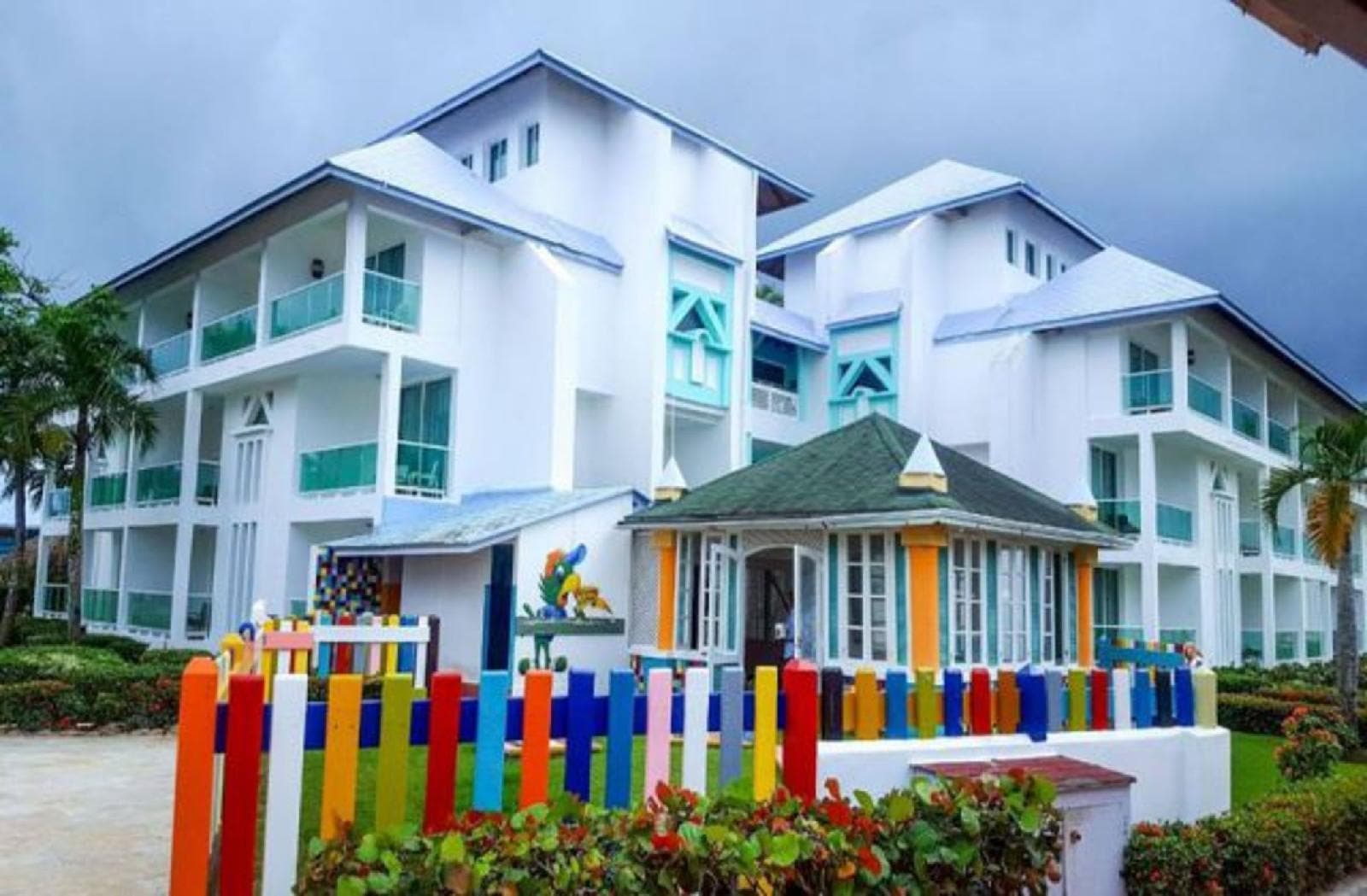 Grand Paradise Playa Dorada All Inclusive 1