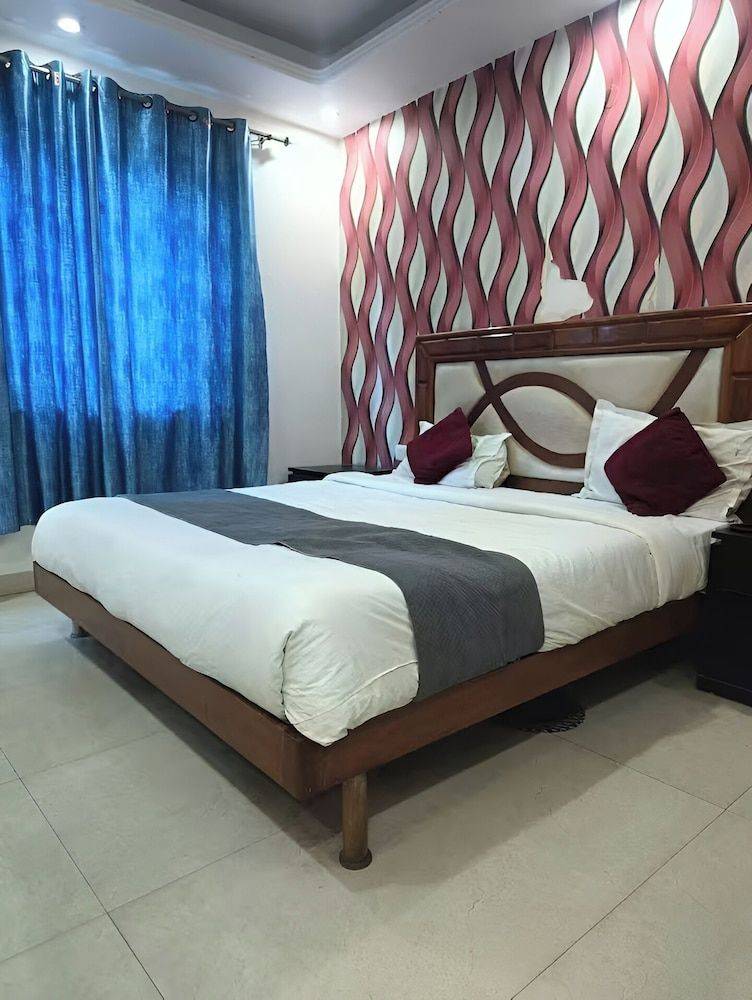 Taksh Grand Stays 2