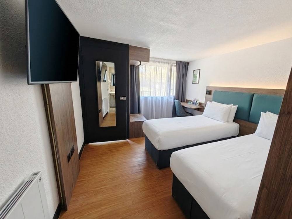 The Crossway Hotel, Coventry Walsgrave, Part of AG Collection 1