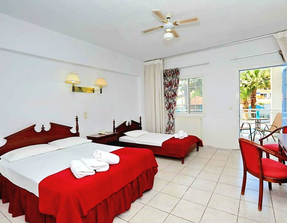 Dolphin Hotel 1