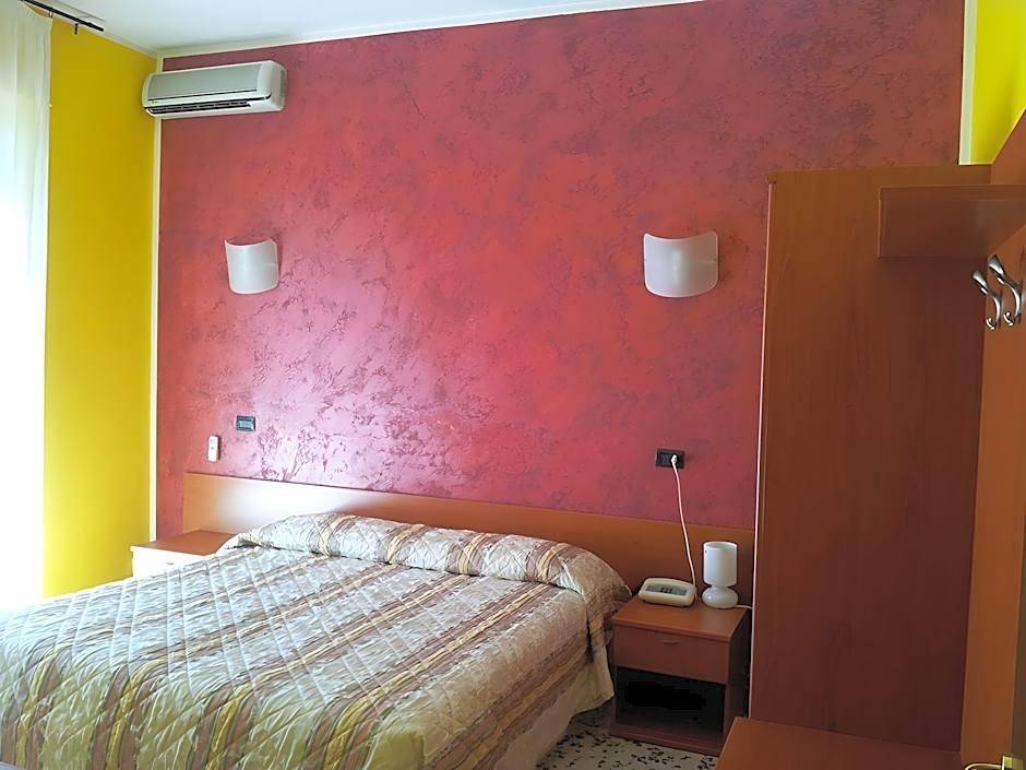 Hotel Frejus 2