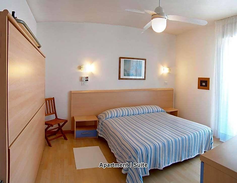 Hotel La Brezza frontemare 2