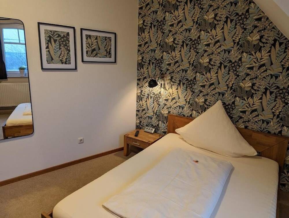 PaGa Hotel & Restaurant 1