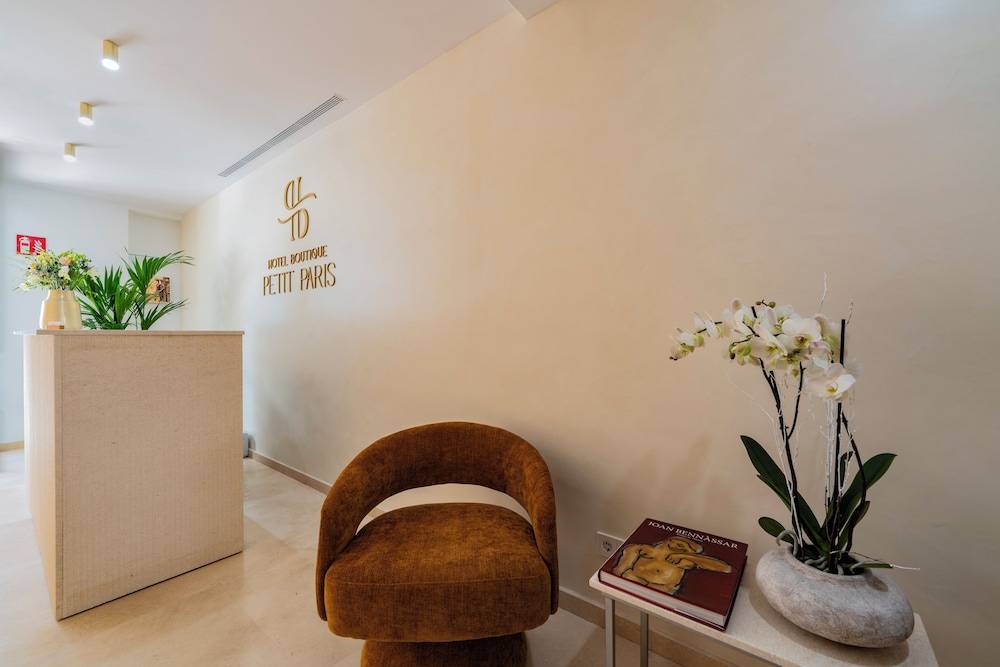 Hotel Petit Paris 2