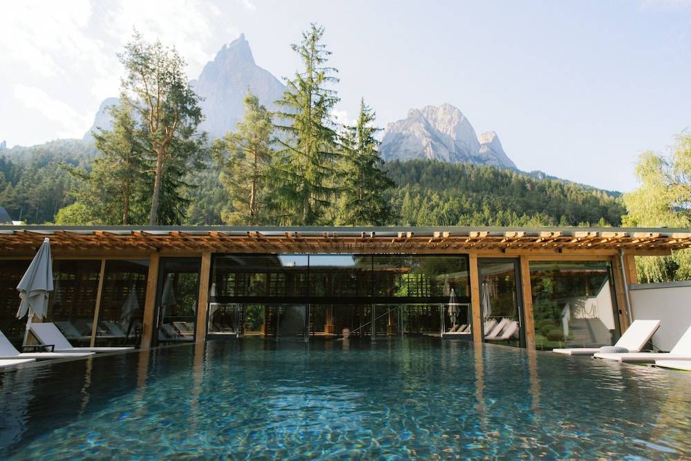 Sensoria Dolomites 1