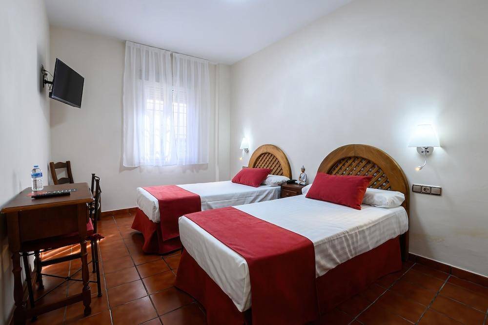 Hotel H28 Camas 2