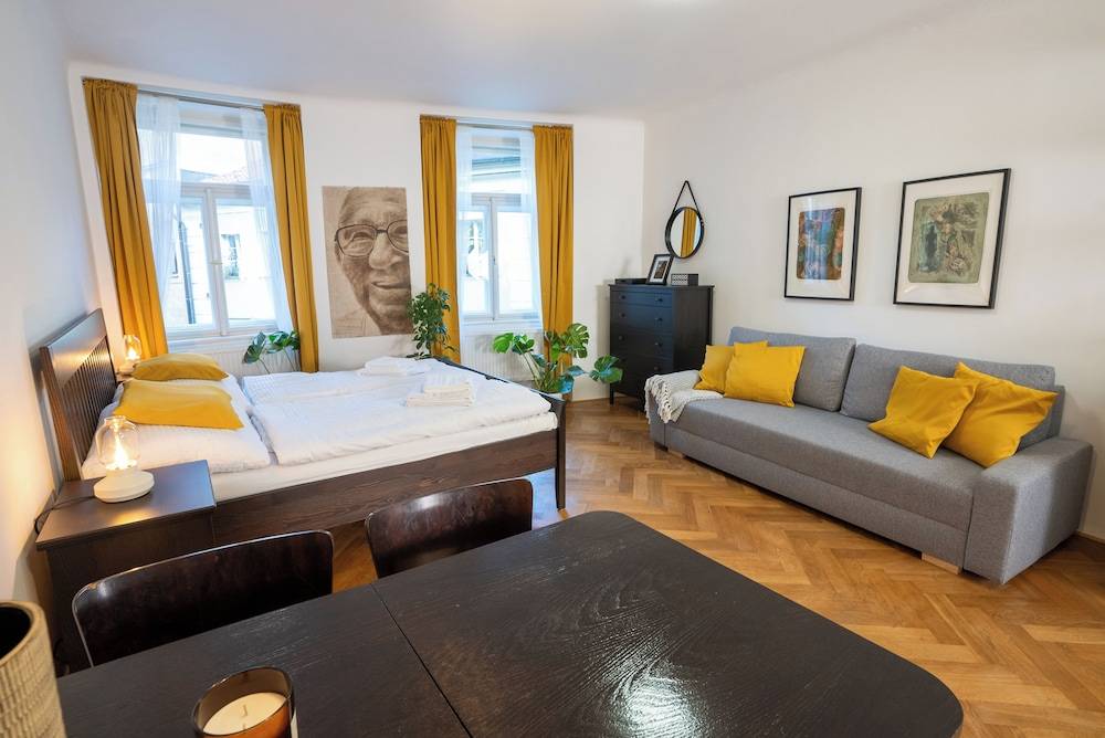 White Wolf House Hostel & Apartments 1