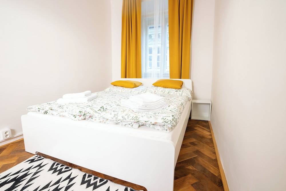 White Wolf House Hostel & Apartments 2