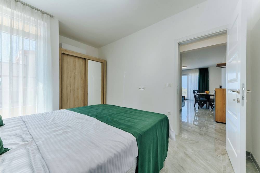 ARA Lux Apartments 2