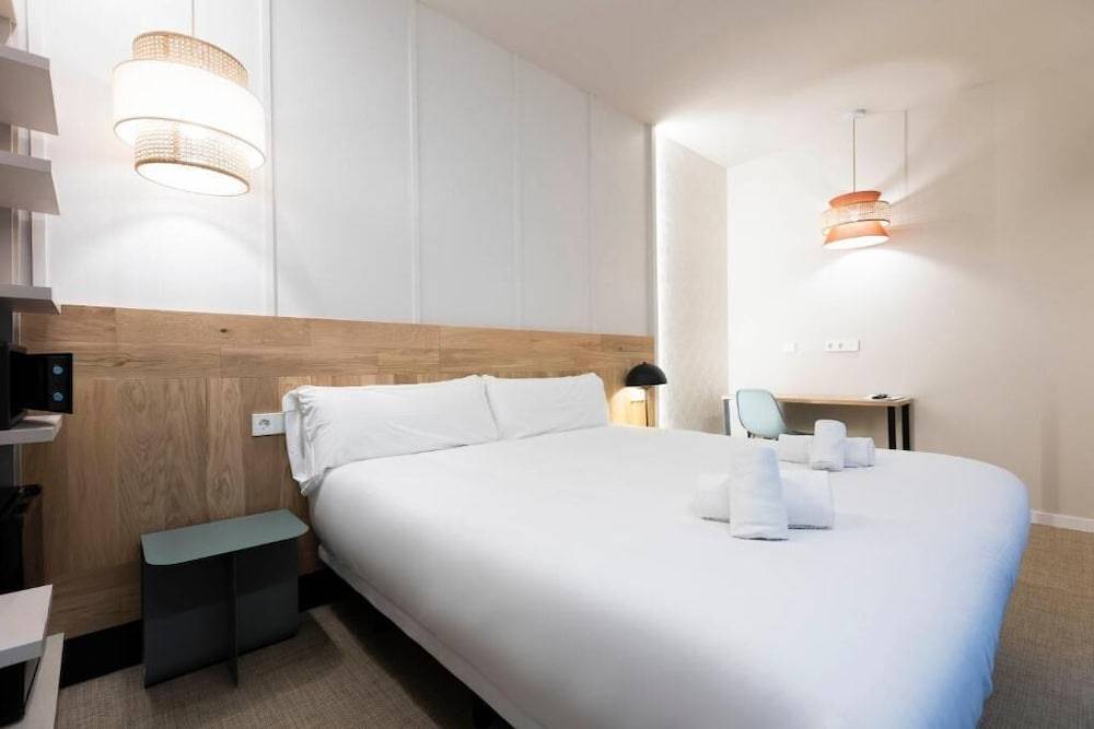 URBAIA ROOMS 1