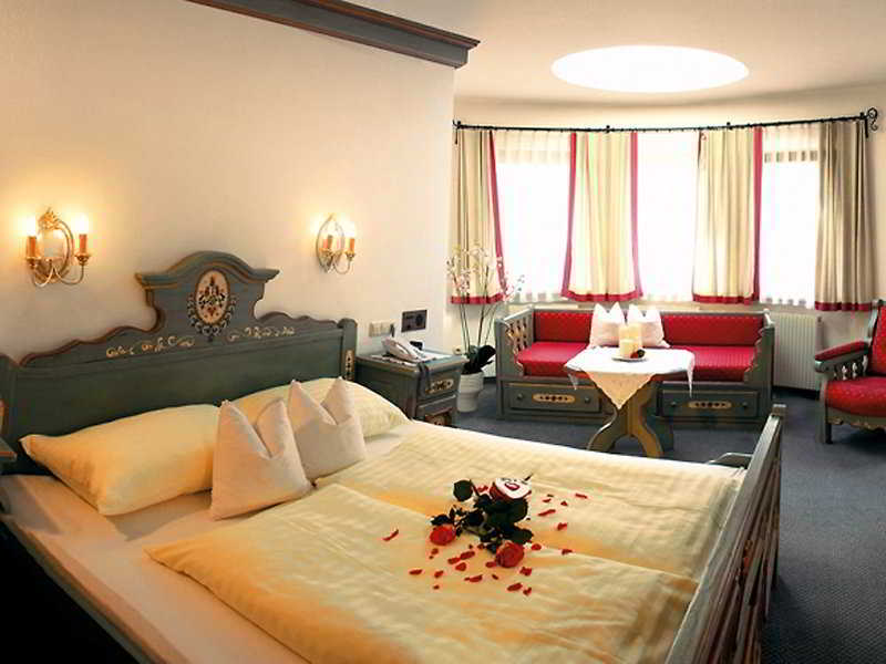 Alpine Hideaway ZILLERTALERHOF - 4 Sterne Superior 2