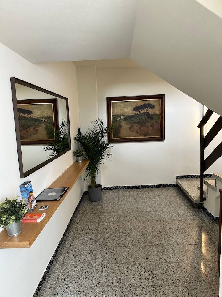 L'Illa Hotel 2