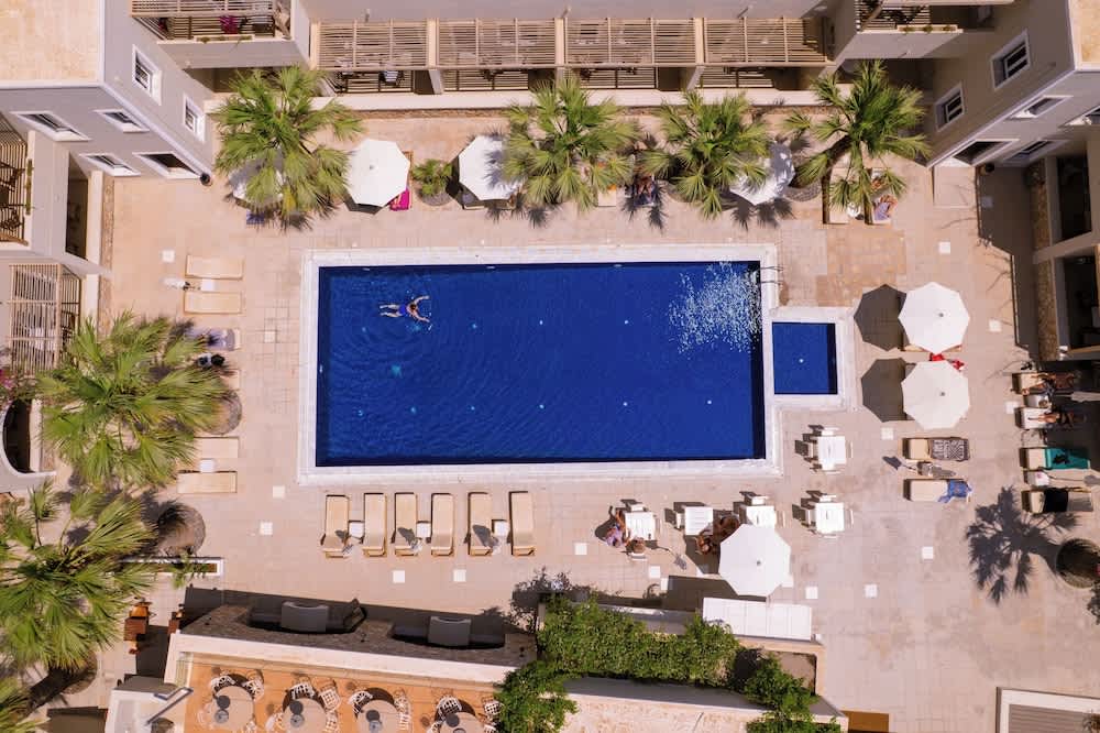 Rose Bay Hotel 1
