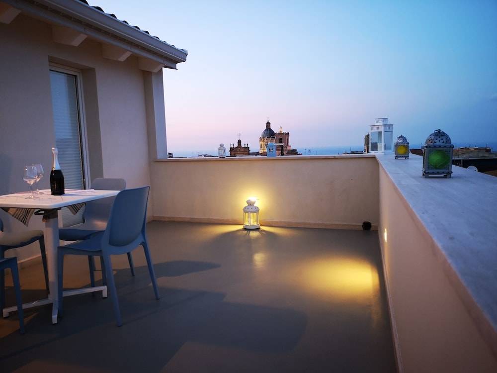CIELO D' ALCAMO Palazzo Adamo 1