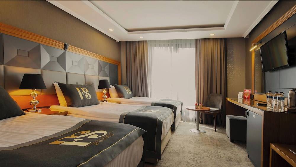 FOUR SEVEN HOTEL 1
