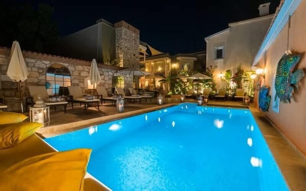 Marge Hotel Adult Only 12 plus 1