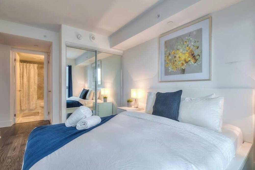 Econo Suites DT 2