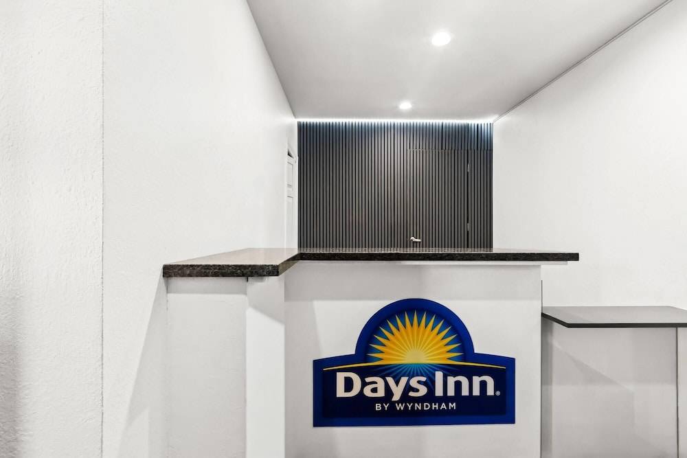 Days Inn by Wyndham San Francisco S/Oyster Point Airport 2