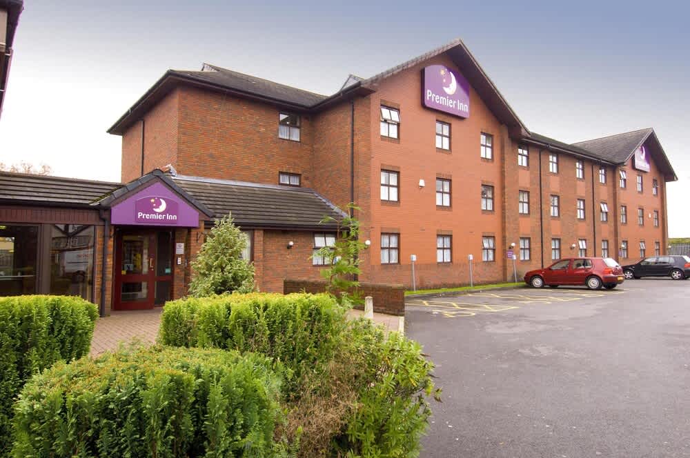 Premier Inn Manchester - Prestwich 1