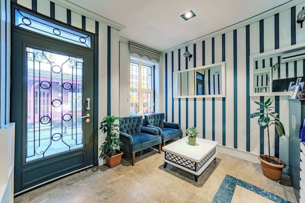 La Pazza Suites 1