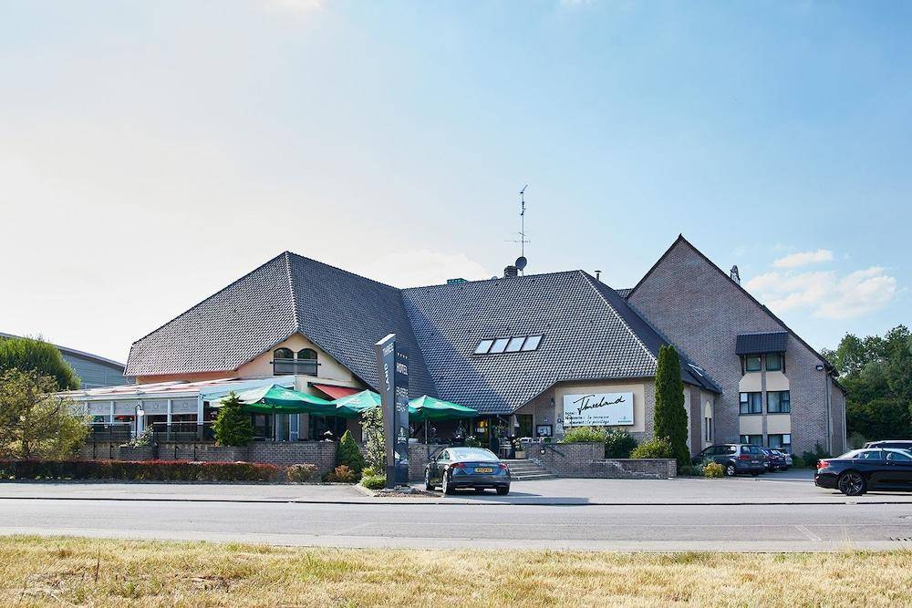 Threeland Hotel 2