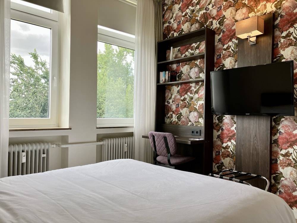Fährhaus Hotel am Rhein by Mayburgh 1