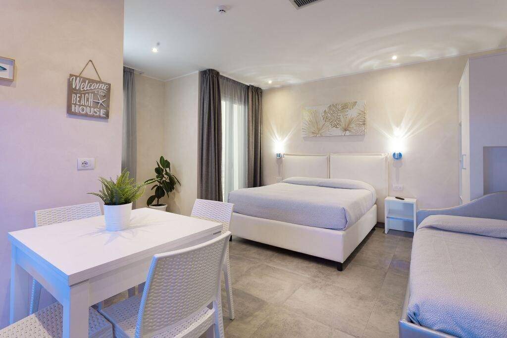 White Suite & Apartments 1