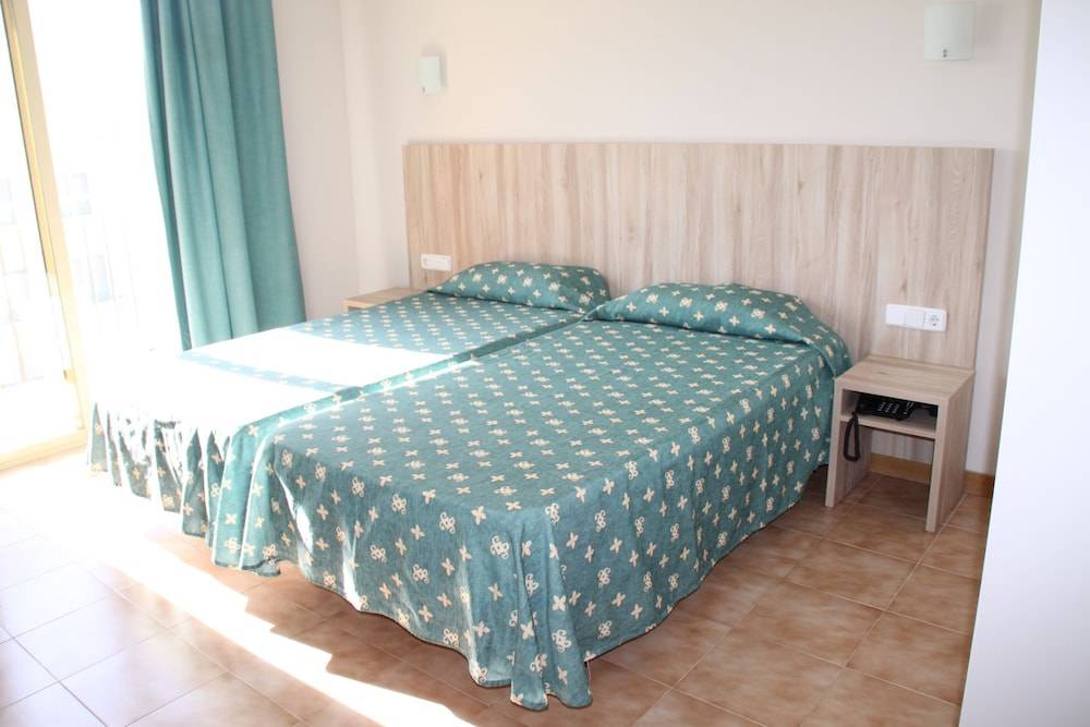 Hotel Iris - Only Adults 1