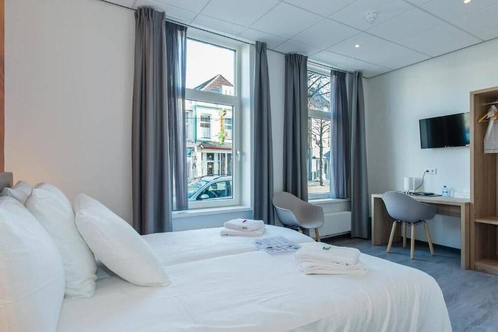 City2Beach Hotel 2