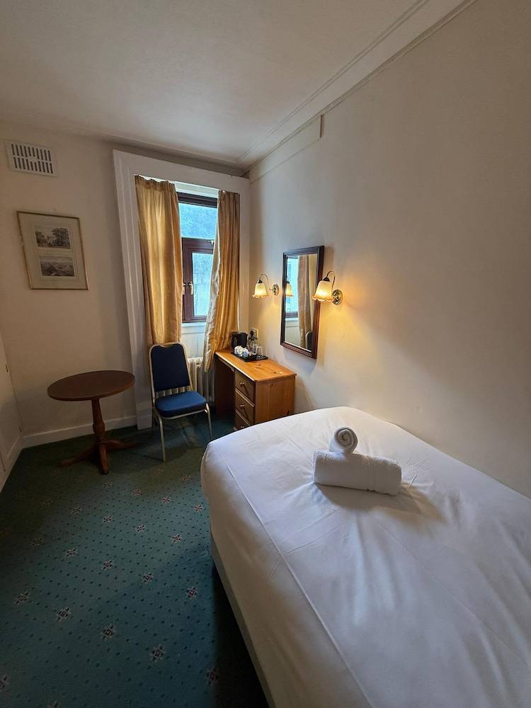 Lochalsh View en suite Kyle near Skye 2