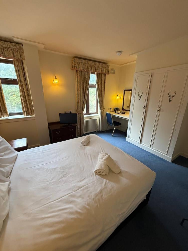 Lochalsh View en suite Kyle near Skye 1