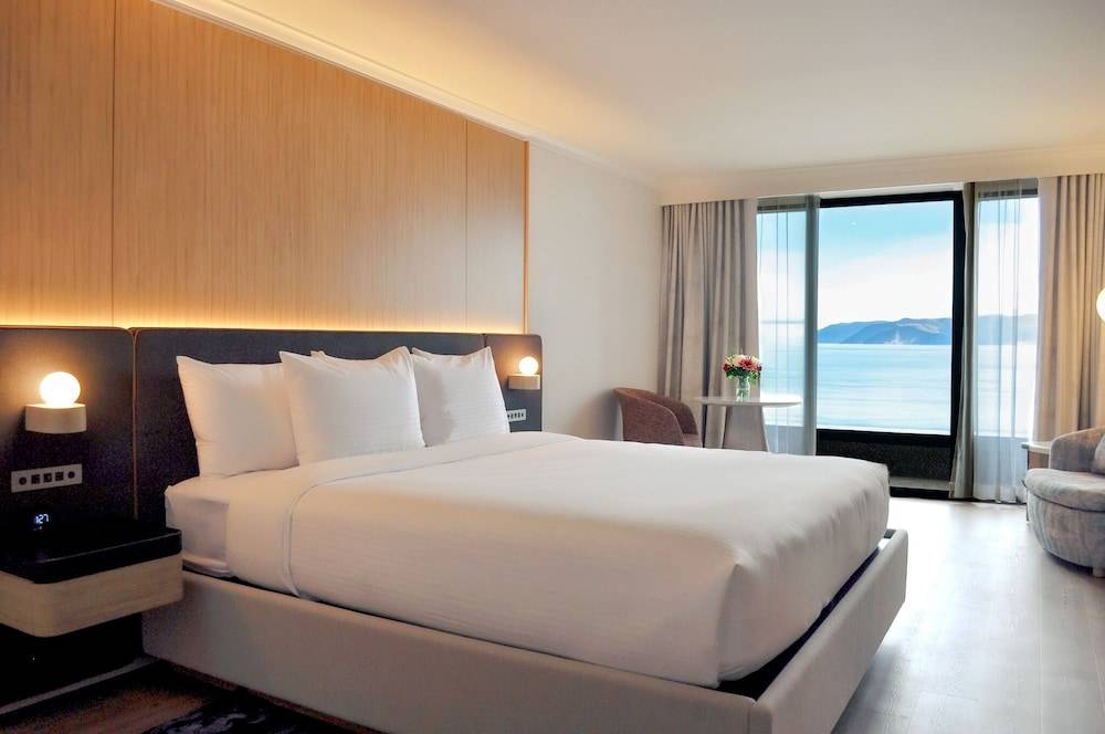 Pinnacle Hotel Harbourfront 1