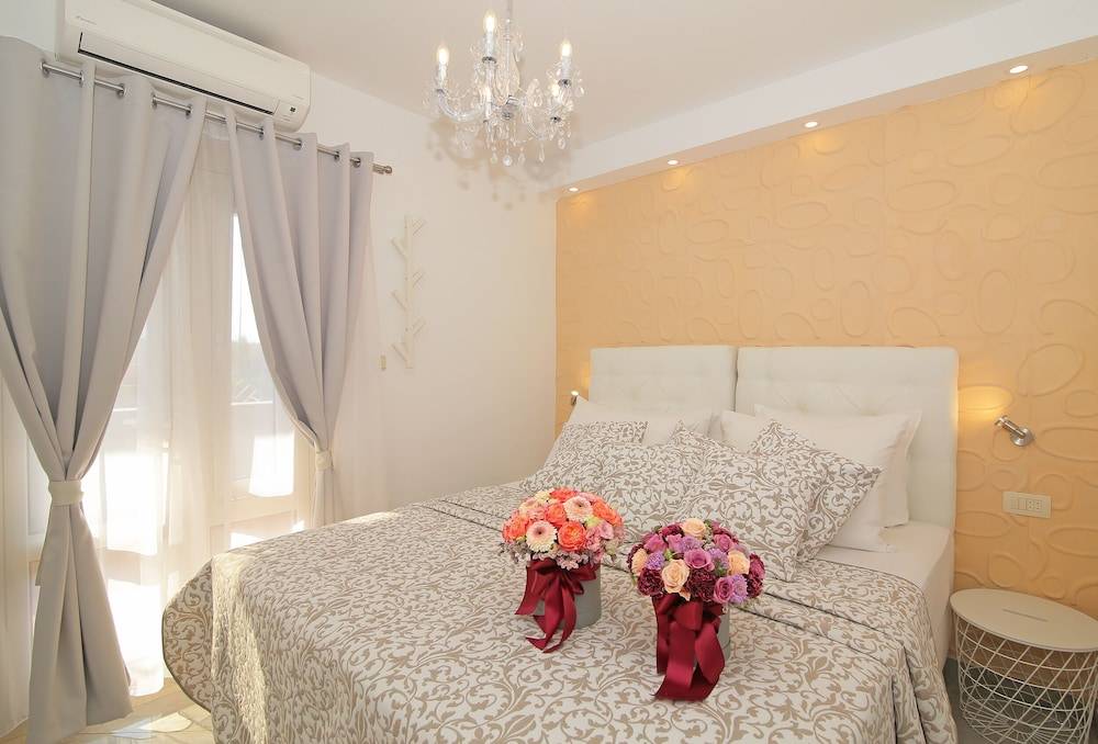 Villa Antea Apartments with Free Parking 2