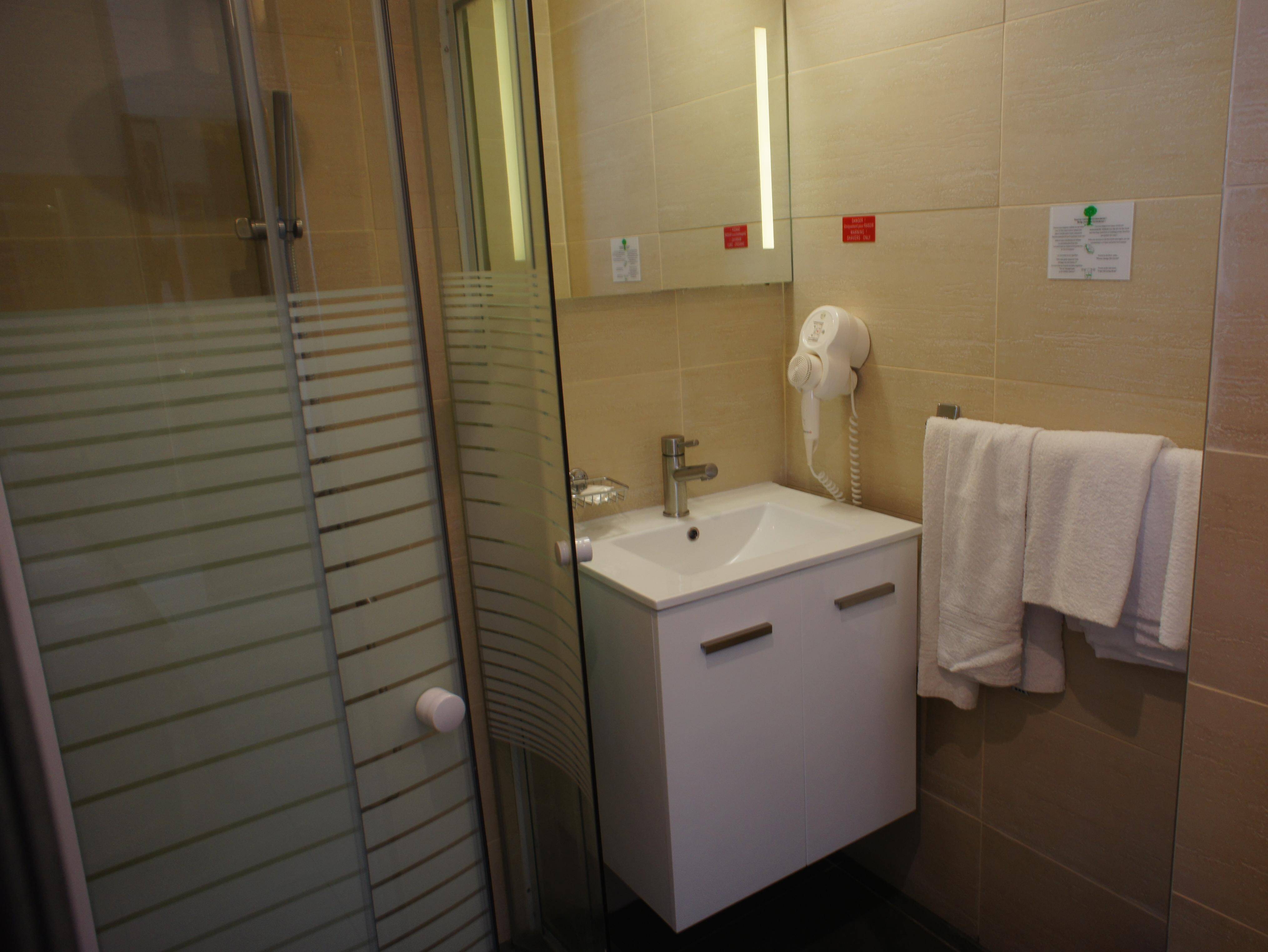 Central Hotel 1