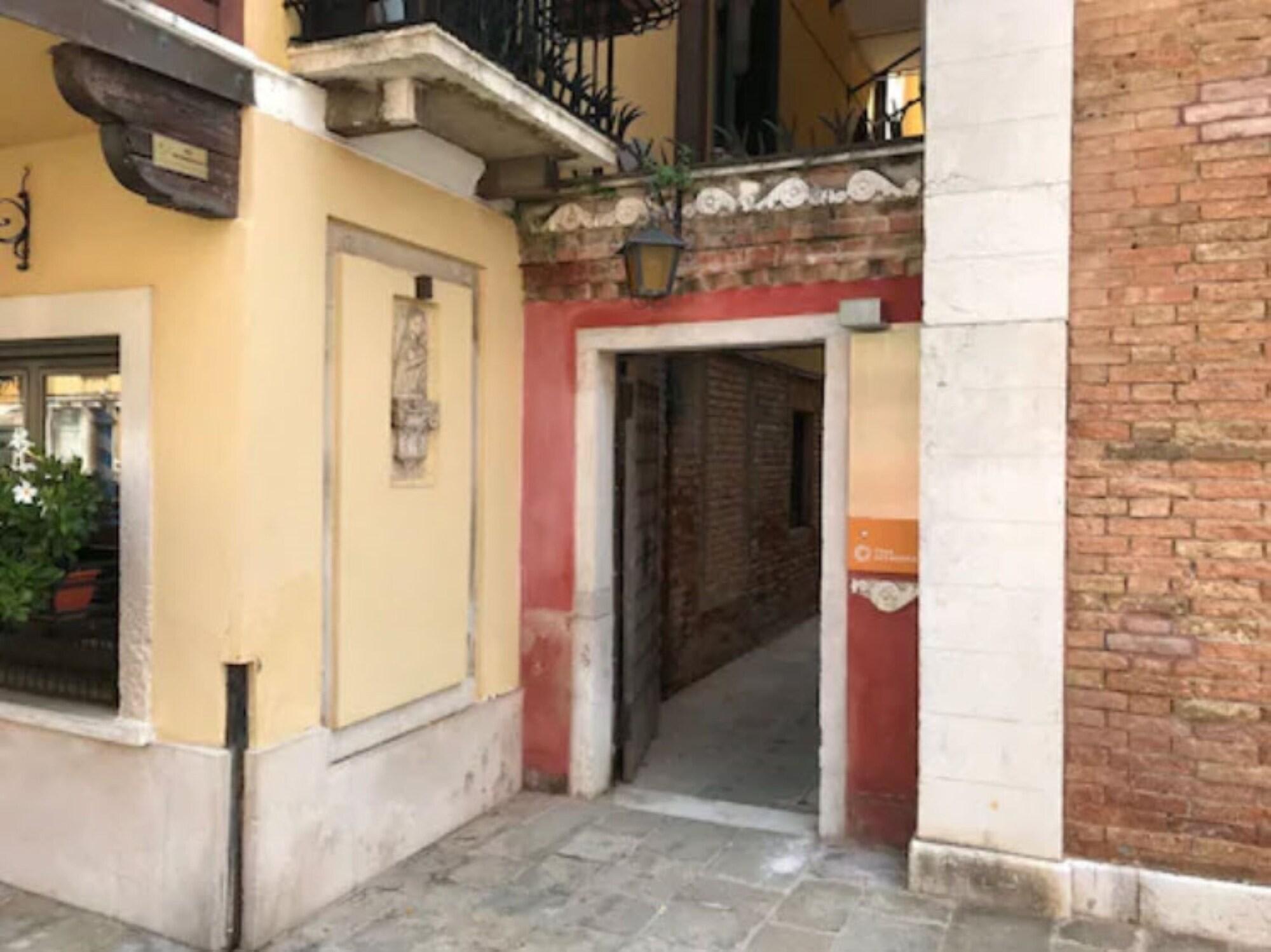 Casa Accademia 1