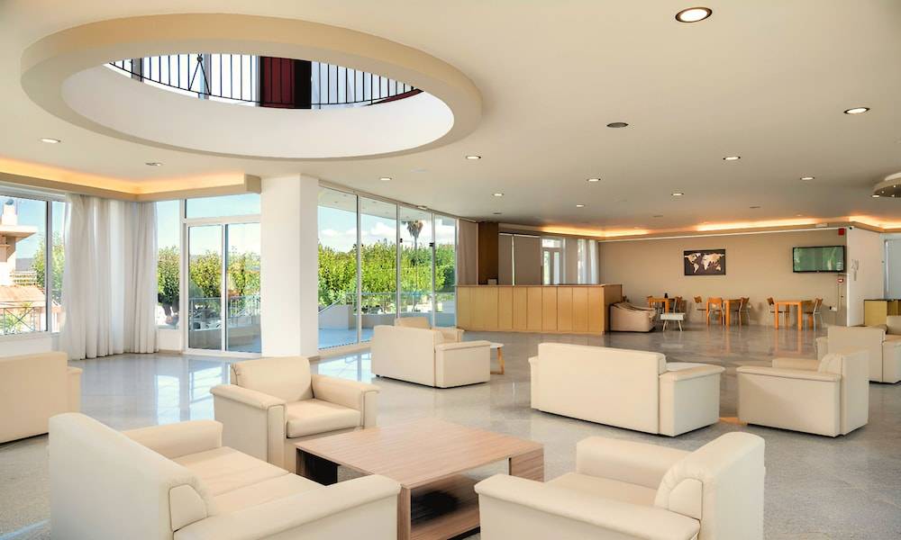 Kavros Beachside Apts 2