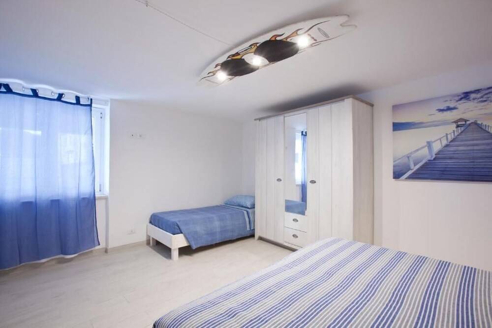 Surf and Windsurfer House Anzio 2